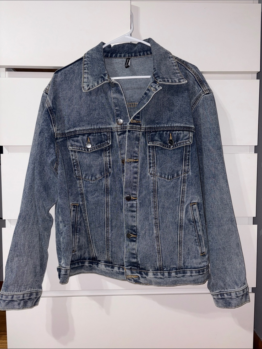 PrettyLittleThing Washed Blue Denim Jacket